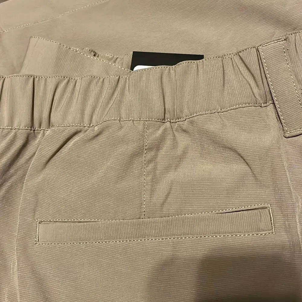 Banana Republic Men's Flat Front Shorts Stretch Comfort Waist Size 40 NWT